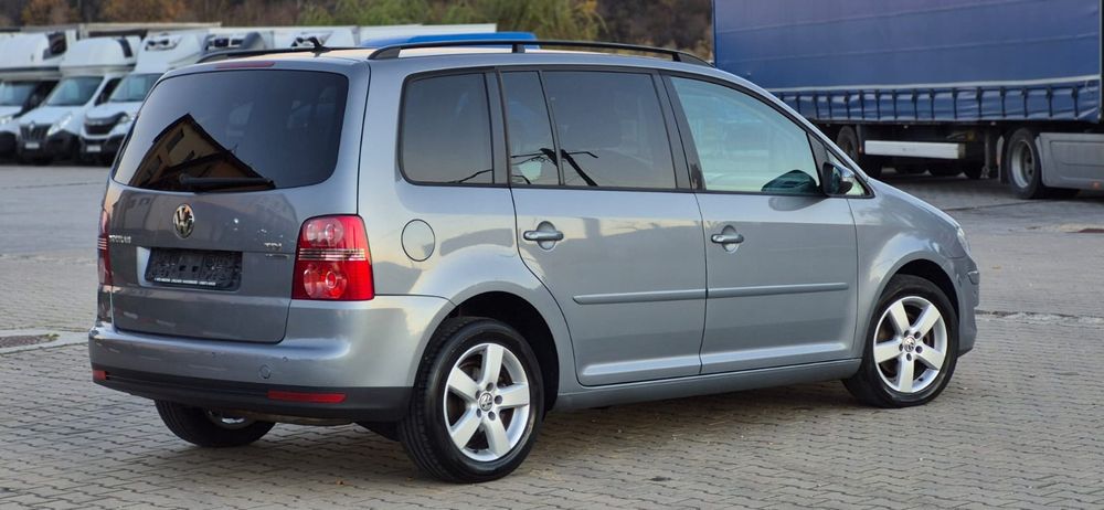 Vw touran 1.9 tdi  7 locuri