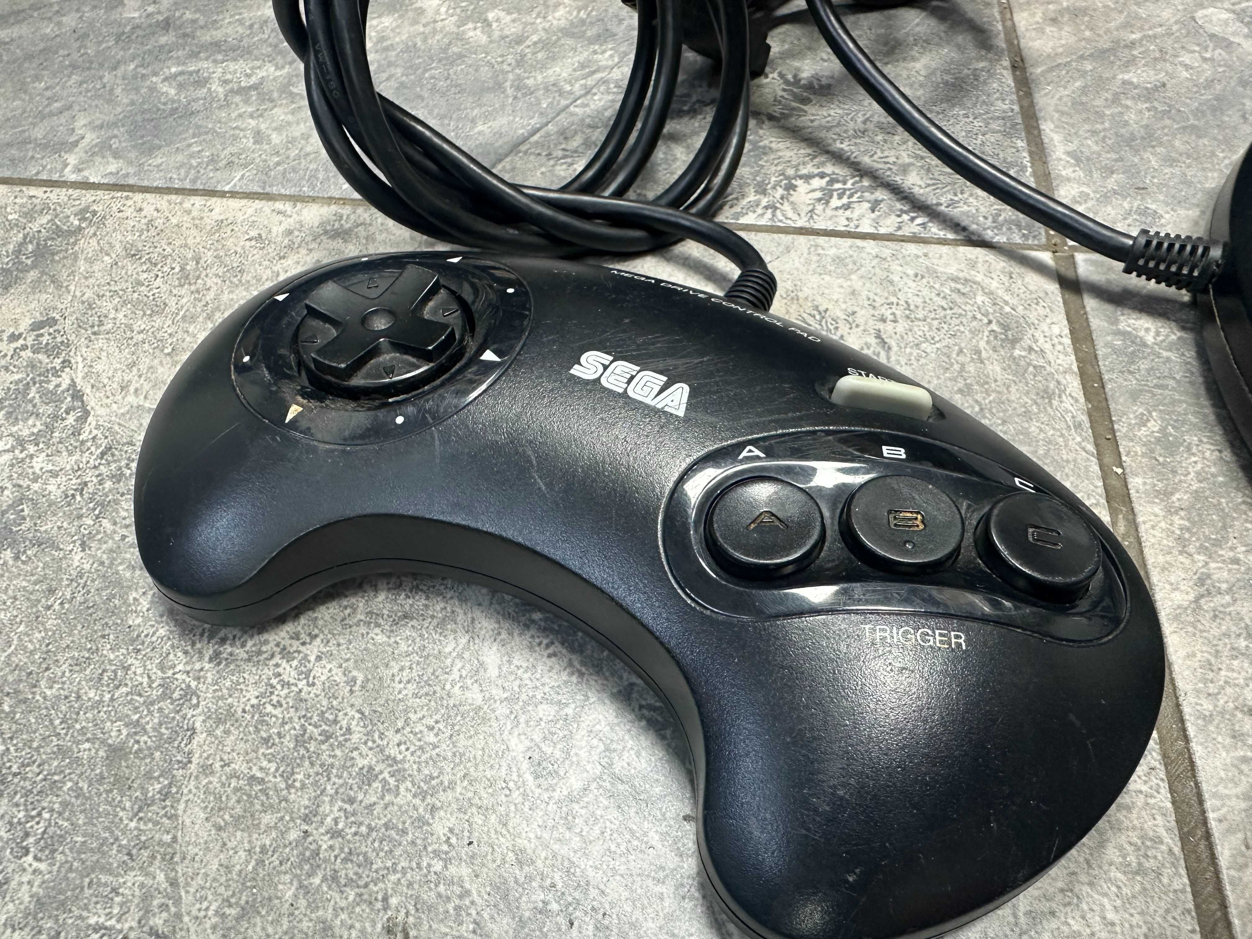 Оригинални контролери 1650  за Sega Mega Drive 1
