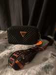 Дамска чанта Guess