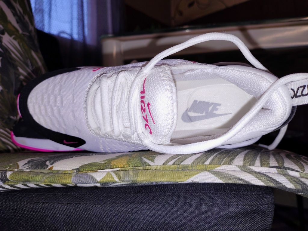 Маратонки nike 36 номер