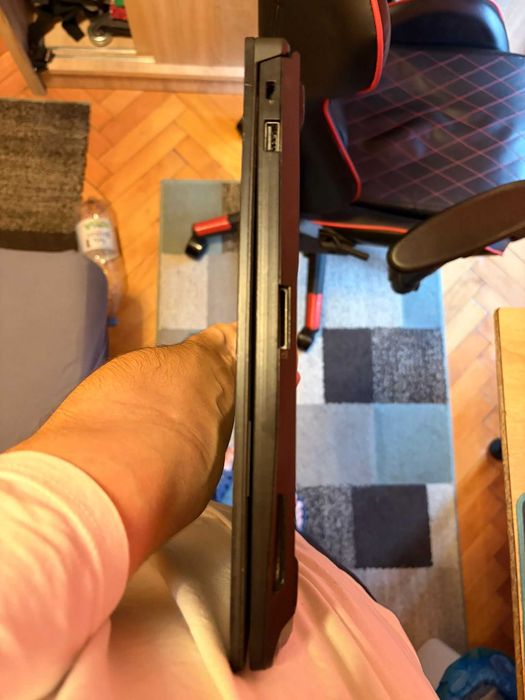 Laptop gaming ASUS FX503V - Foarte bine întreținut!