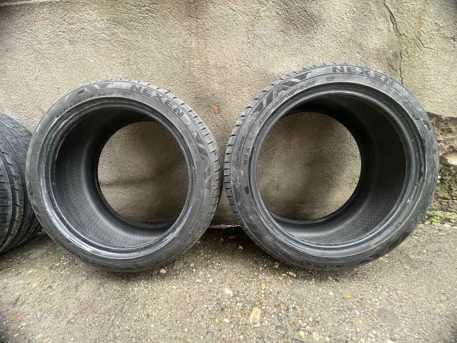 Гуми 225/45/17 R Гумите са много запазени 2 бр NEXEN и 2бр MEDALLION