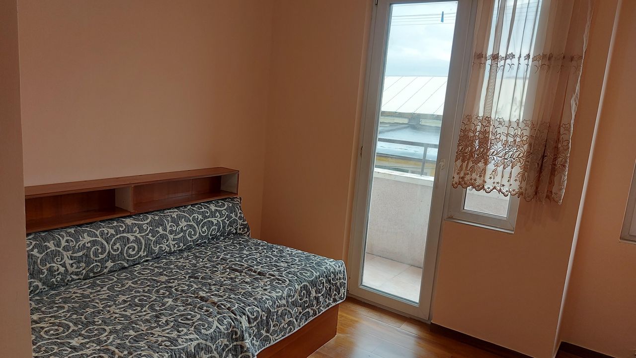 Дава се под наем Двустаен апартамент в София, Банишора - 80 кв.м за 549 € - Снимка #5