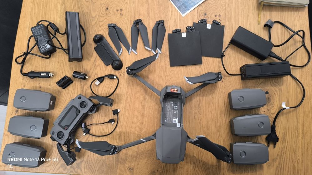 DJI Mavic 2 pro с 6 батерии и аксесоари