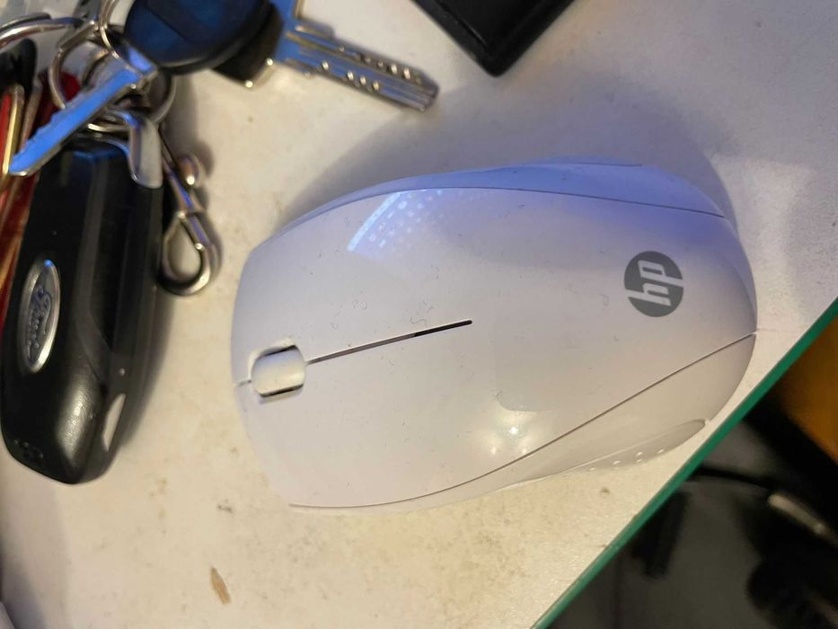 Mouse wireless HP X4000 – funcțional, design alb