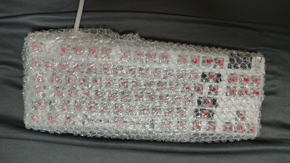 Stealseries apex 7 tkl ghost red switches