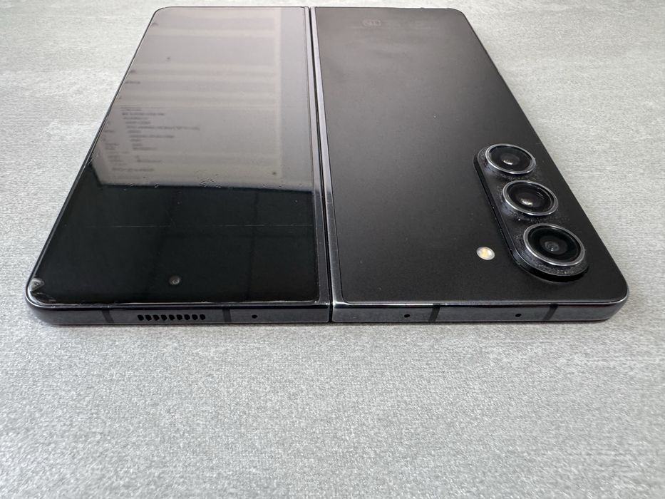 Самсунг фолд 5 12/256 Samsung z fold 5 12/256