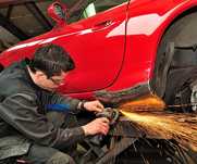 Tinichigerie auto vopsitorie profesionala reparatii auto service