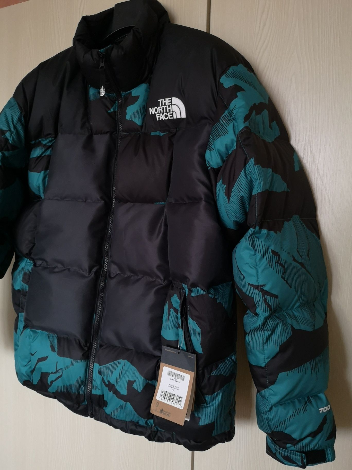 Geaca noua cu eticheta The North Face Lhotse umplutura din puf