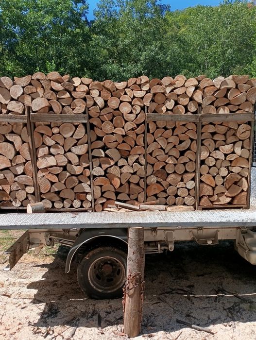 Lemne de foc de vanzare