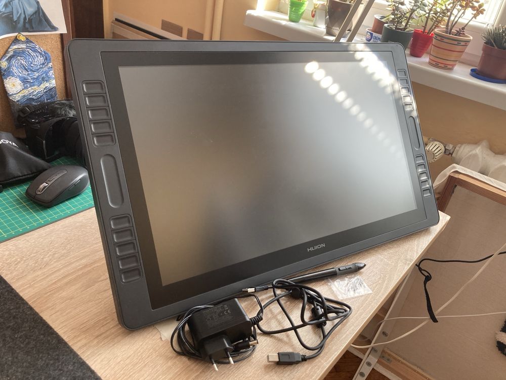 Huion Kamvas pro 22 графичен таблет