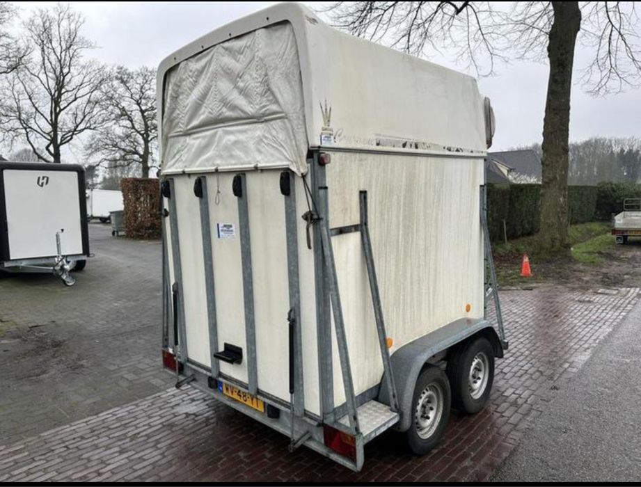 Remorcă transport cai / animale