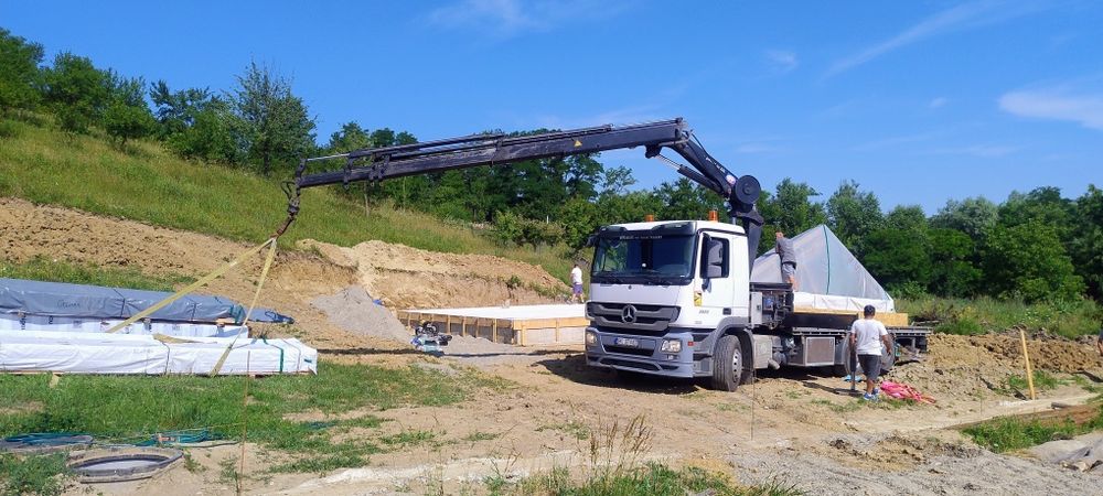 Închiriez Vand Platforma transport utilaje ,macara tractări auto