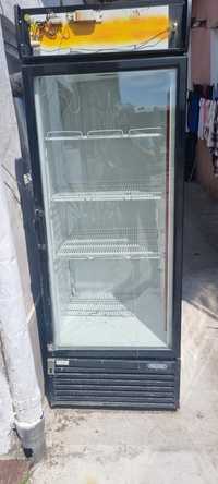 Vand ladă  frigorifică  pentru  magazin, in stare buna  de  funcționar