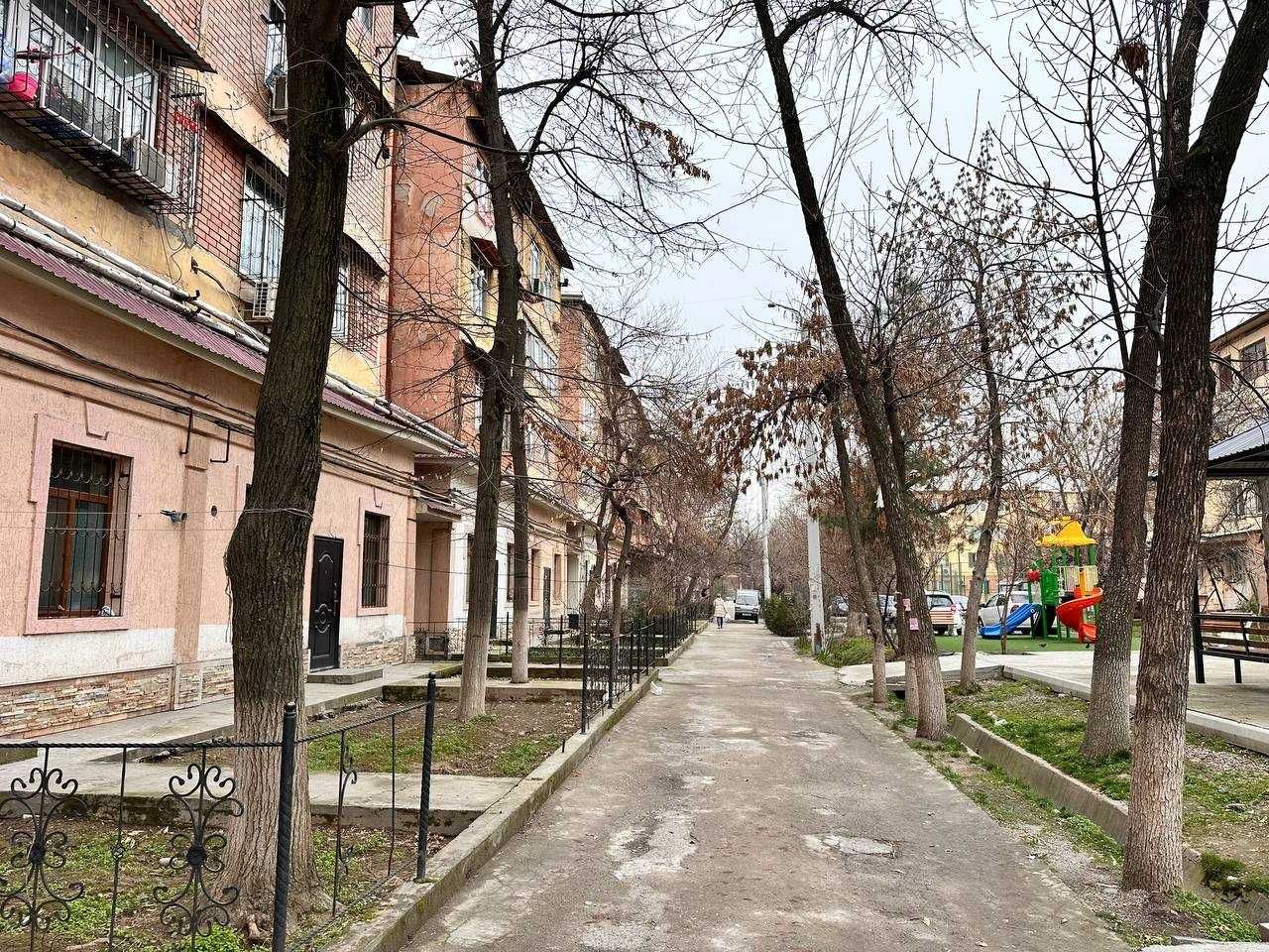 Срочно 1 комнатная квартира массив куйлюк 3