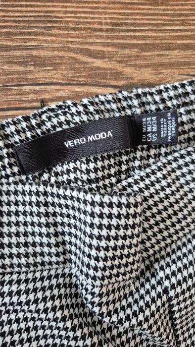 Панталон на Vero Moda