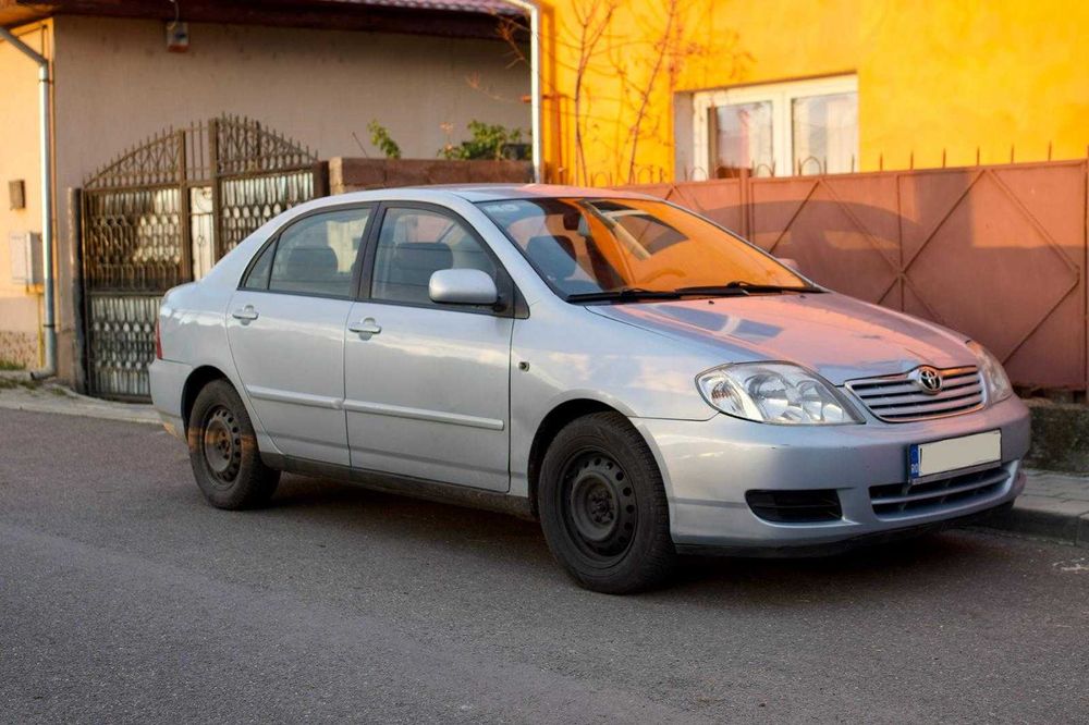 Vând  toyota corolla 1.4 diesel