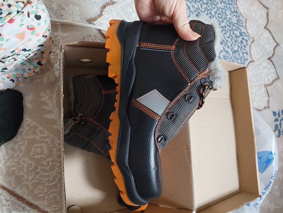 Цпес обувь и кроссовка сатылады новый