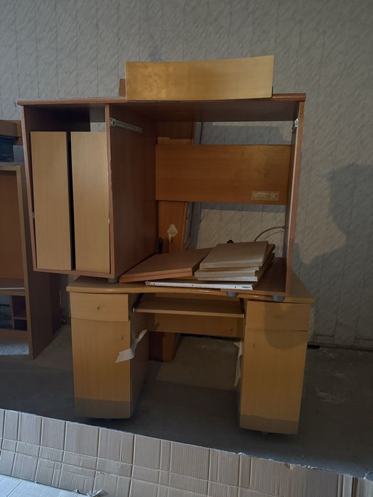Продается компьютерная мебель, компьютерный уголок