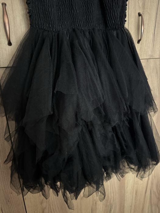 Официална черна рокля