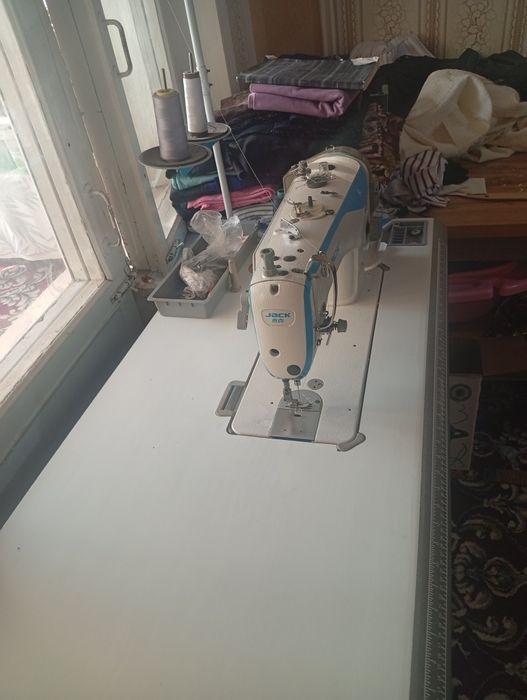 Аверлок ва тугри чок сотилади арзон нархда