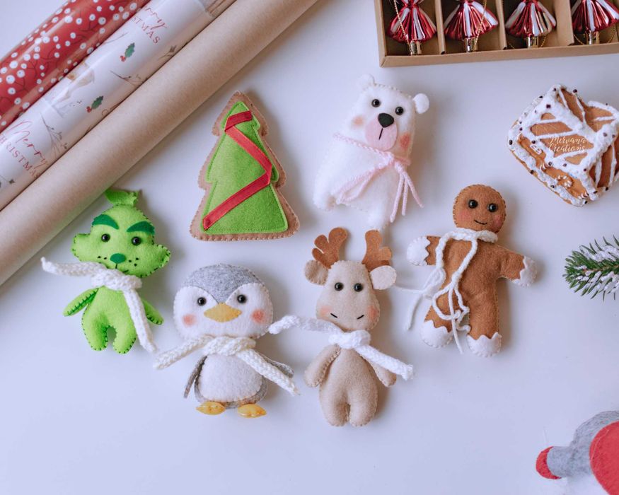 Set 6 Ornamente de Crăciun din Fetru – „Povestea Sărbătorilor”