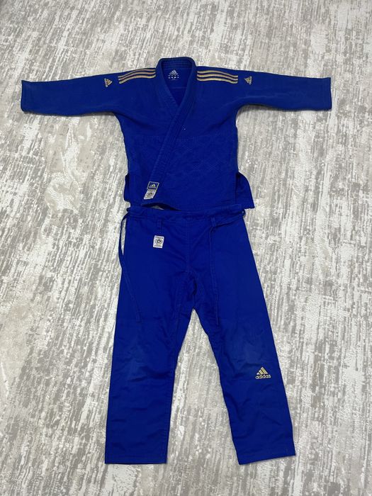 Продаю оригинальное кимоно Adidas!