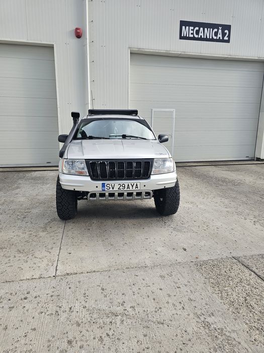 Jeep grand cherokee autoutilitara 4 locuri