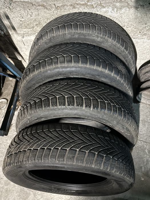 Продавам зимни гуми Falken 185/65R15 2022 4бр