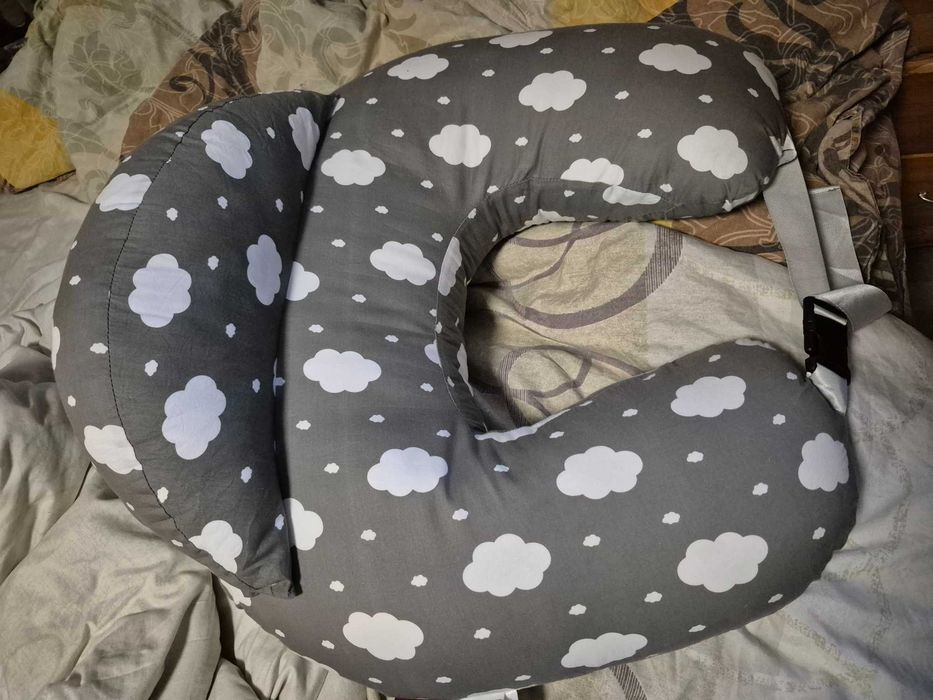 Възглавница за кърмене