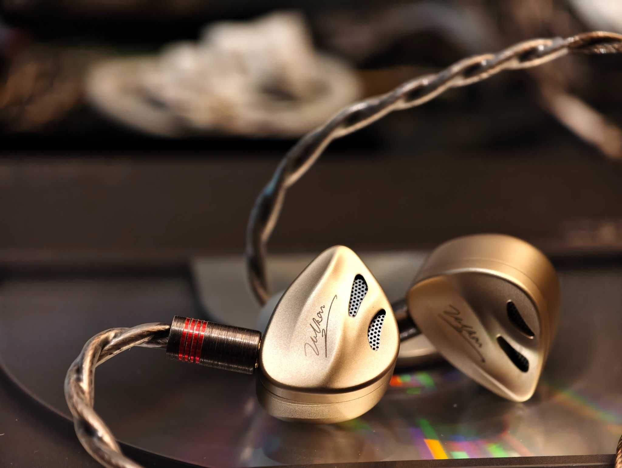 DUNU Vulkan 2 / Vulkan II 2DD+6BA Hybrid Drivers IEMs Casti HiFi Noi