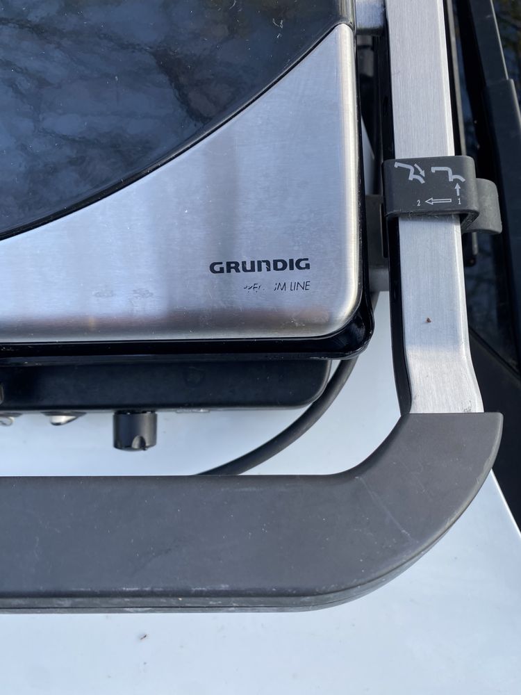 Двоен грил( тостер) Grundig