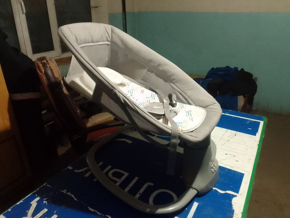 Кресло качалка для малышей