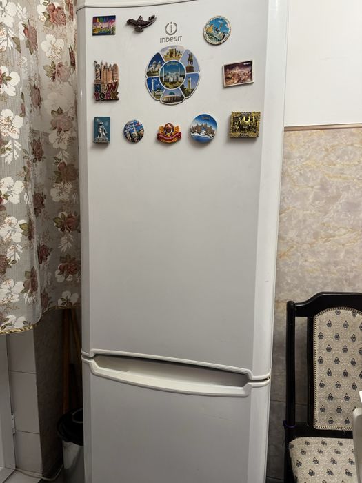 Продам холодильник