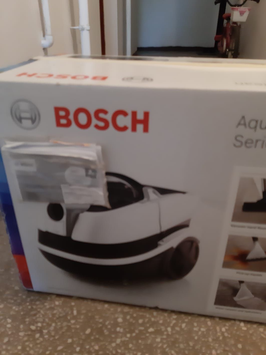 aspirator nou sigilat Bosch Aqua Wash Clean serie 4