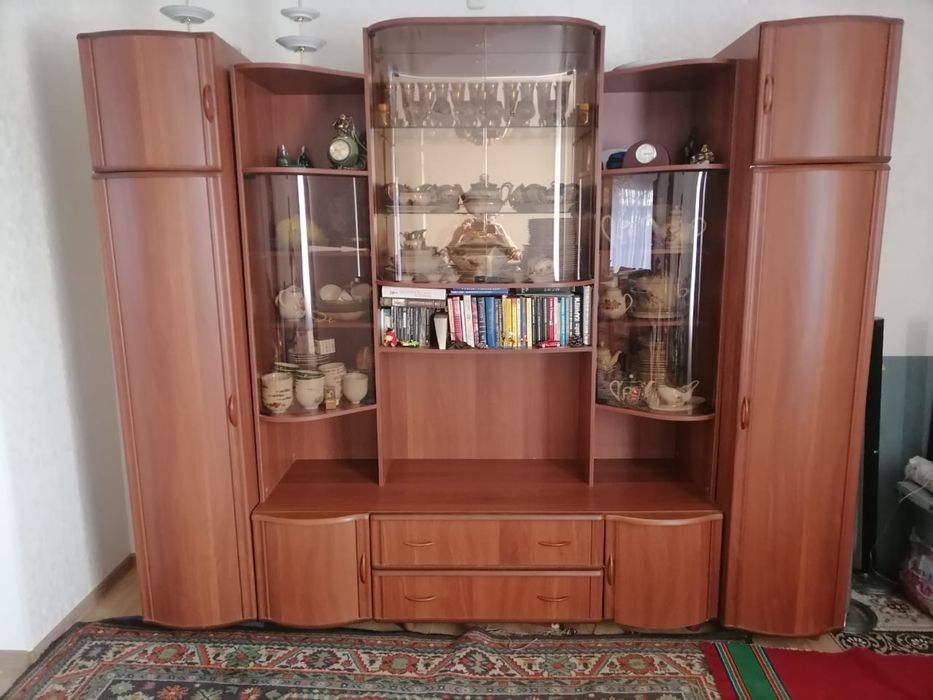 Продам стенку в отличном состоянии