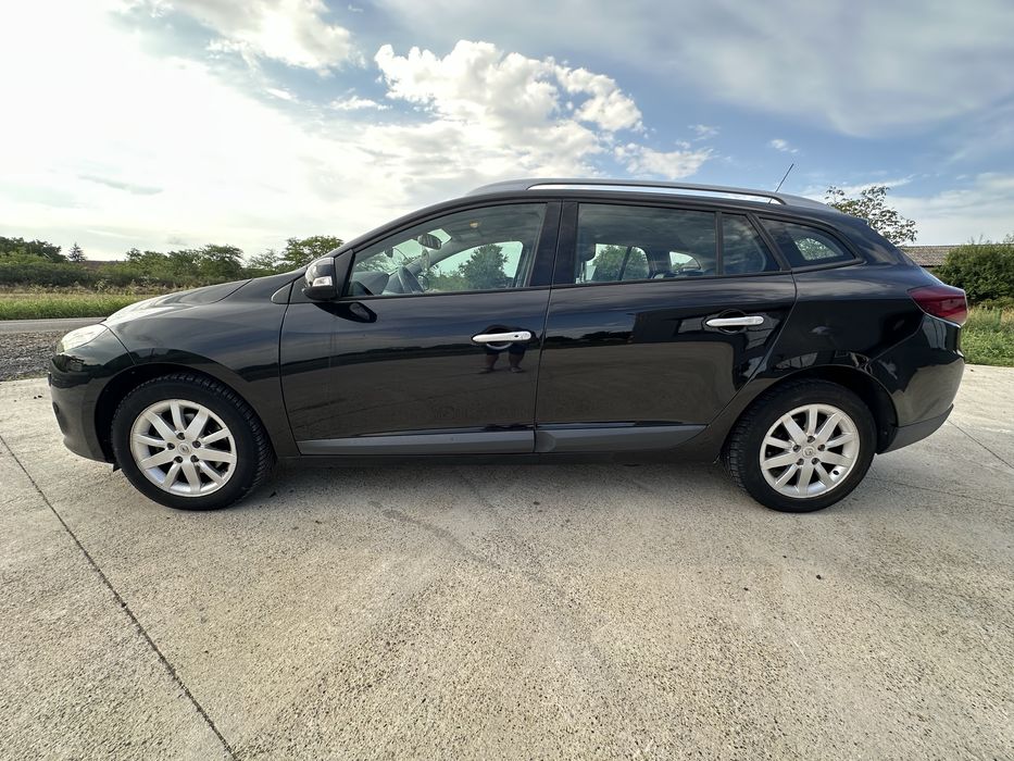 Vand Renault Megane Break Combi 1.6 MPI , an 2011, inamtriculat