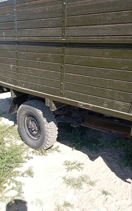 Uvazik sotiladi sastaniyasi zir