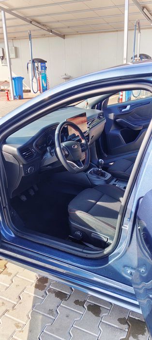Ford Focus 1.0 Hybrid ST-Line X EcoBoost 125 CP, 2022