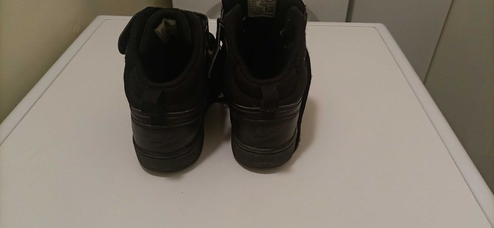 Маратонки високи/боти Nike
Сникърси Court Borough Mid 2