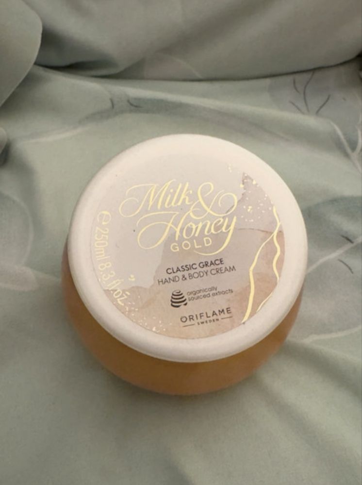 Crema de corp Milk & Honey Gold Oriflame