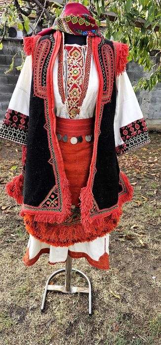Македонска носия