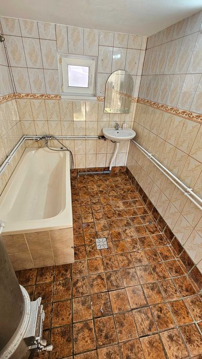 Casa din caramida de vanzare