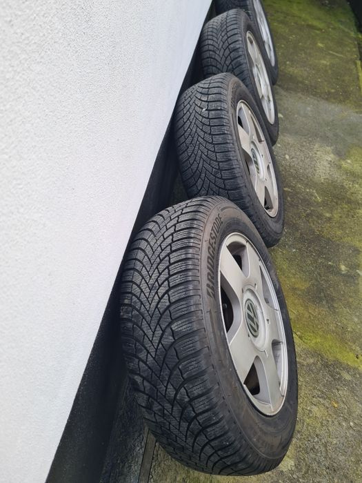 Jante aliaj golf 4 cu anvelope de iarnă M+S