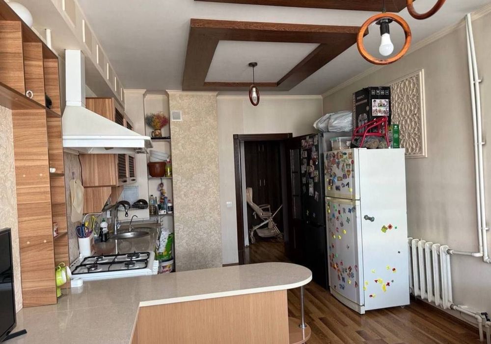 Квартира на Ц14-Цирк 3/6/9 общ пл 80м с обстановкой