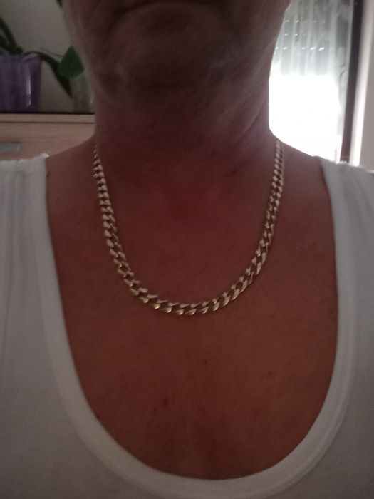 Продавам златен ланец "панцер"