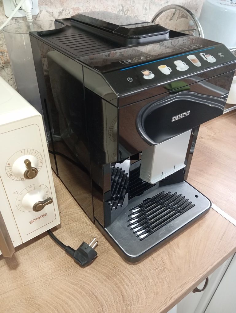 Кафемашина Кафе автомат Siemens eq500