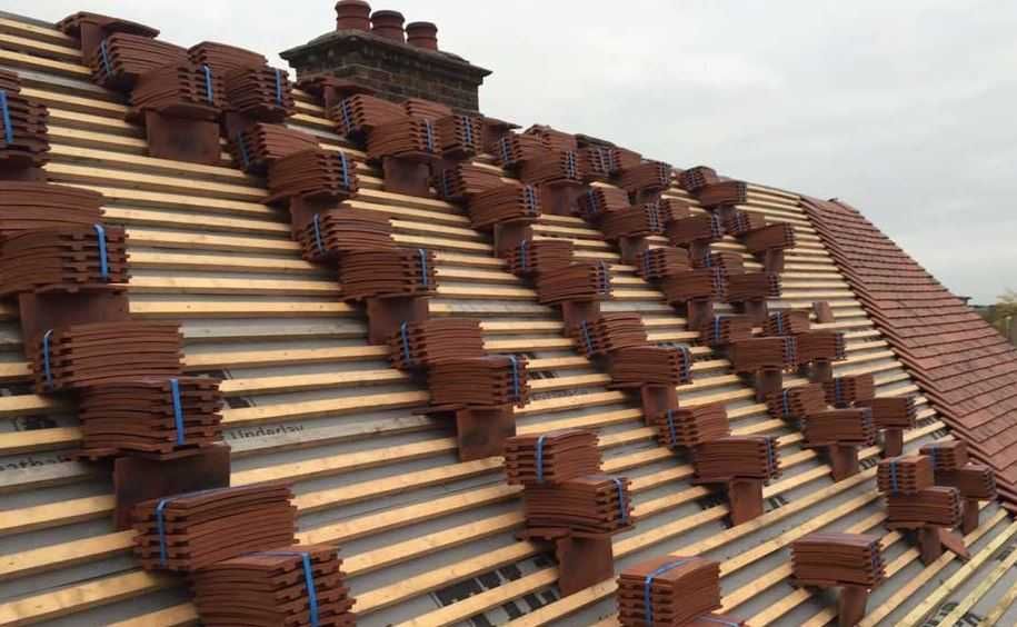 Executam acoperisuri, mansardari, reparatii dulgherie