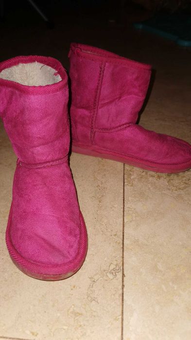 Ugg-uri marimea 35