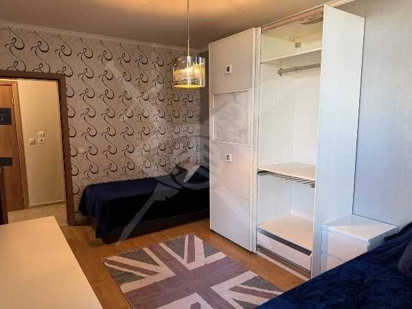 Дава се под наем Тристаен апартамент в Пловдив, Гагарин - 80 кв.м за 561 € - Снимка #3